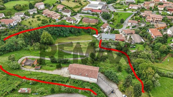 casa indipendente in vendita ad Adrara San Martino