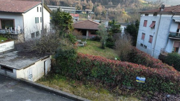 casa indipendente in vendita ad Adrara San Martino
