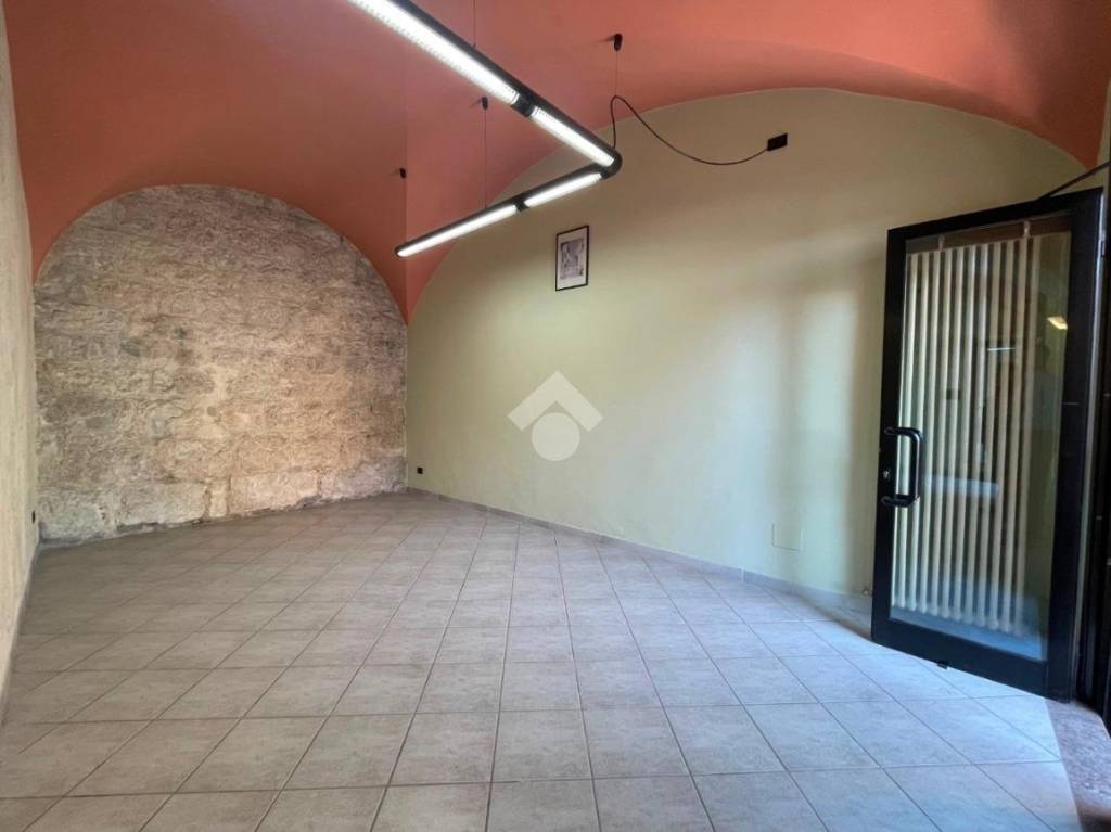 ufficio in vendita ad Adrara San Martino