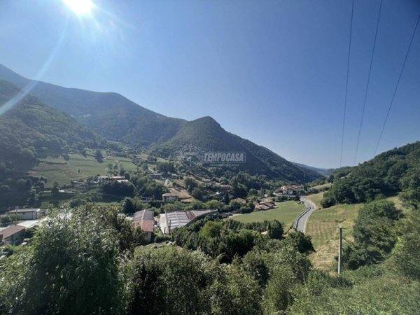 terreno in vendita ad Adrara San Martino