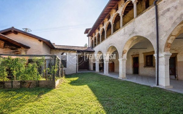 terreno agricolo in vendita ad Adrara San Martino