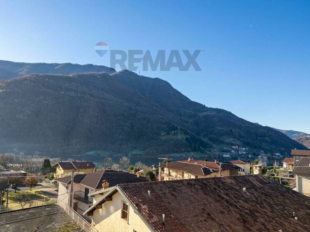 appartamento in vendita ad Adrara San Martino