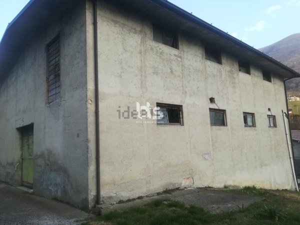 casale in vendita ad Adrara San Rocco