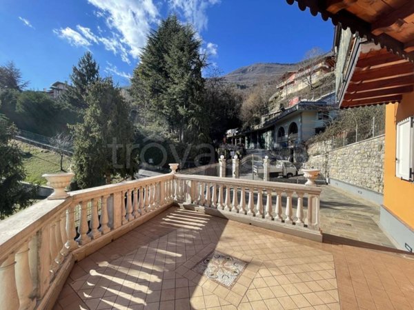 appartamento in vendita ad Adrara San Rocco