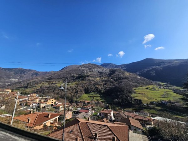 appartamento in vendita ad Adrara San Rocco