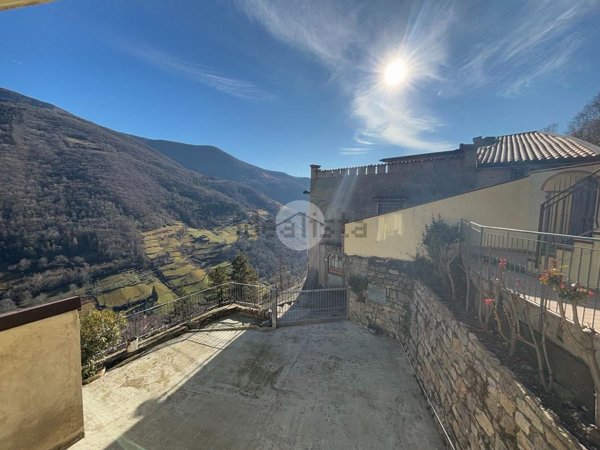 appartamento in vendita ad Adrara San Rocco