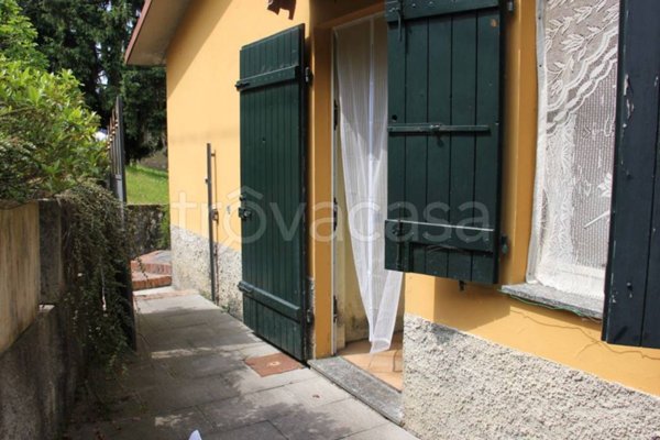 appartamento in vendita ad Adrara San Rocco