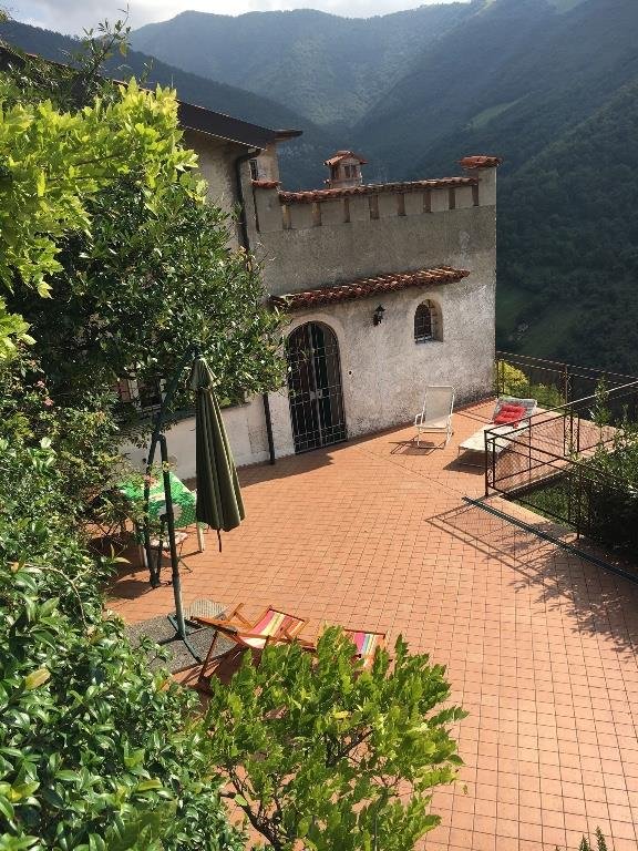 casa indipendente in vendita ad Adrara San Rocco