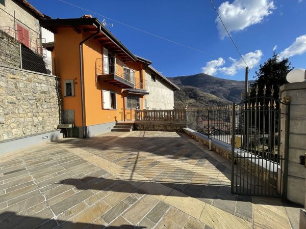 appartamento in vendita ad Adrara San Rocco
