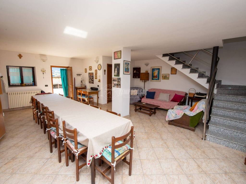 appartamento in vendita ad Adrara San Rocco