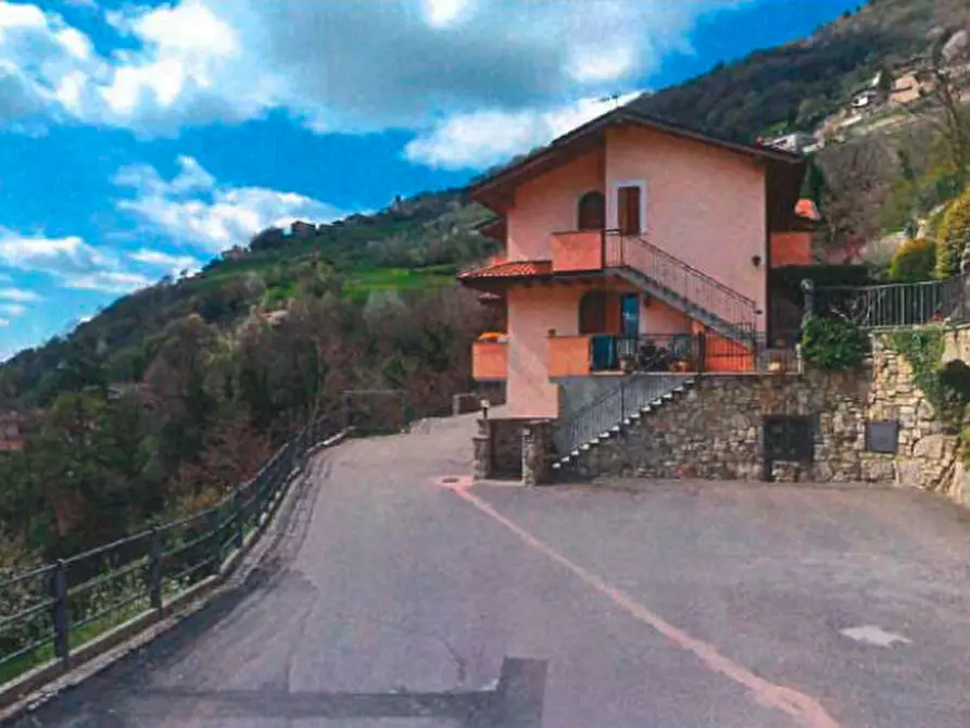 appartamento in vendita ad Adrara San Rocco