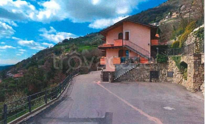 appartamento in vendita ad Adrara San Rocco