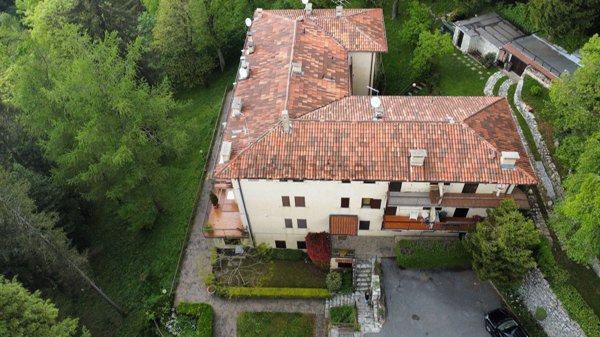 appartamento in vendita ad Adrara San Rocco