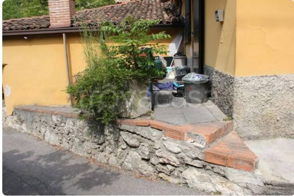 appartamento in vendita ad Adrara San Rocco