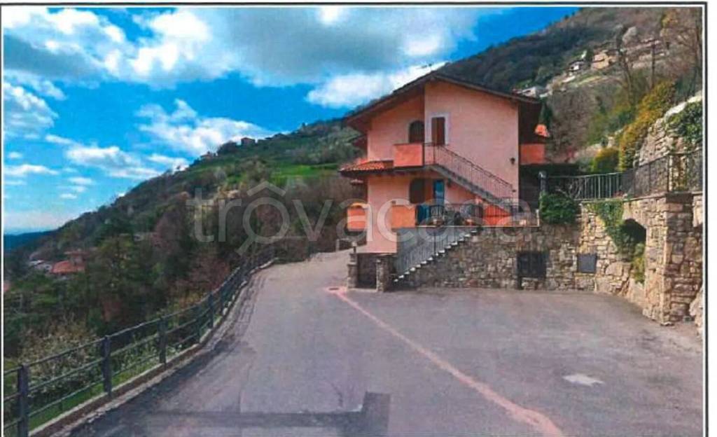 appartamento in vendita ad Adrara San Rocco