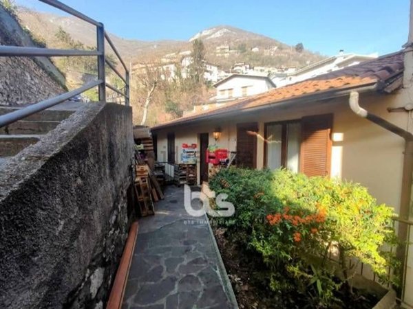 appartamento in vendita ad Adrara San Rocco