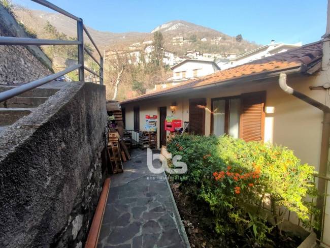 appartamento in vendita ad Adrara San Rocco