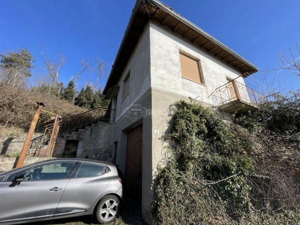 casale in vendita ad Adrara San Rocco