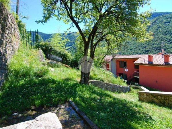 appartamento in vendita ad Adrara San Rocco