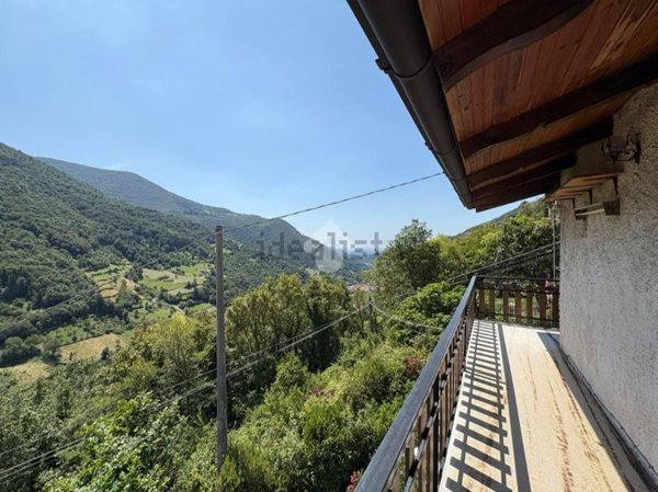 appartamento in vendita ad Adrara San Rocco