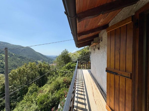 appartamento in vendita ad Adrara San Rocco