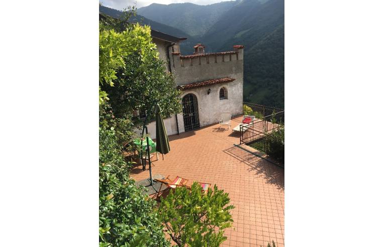 casa indipendente in vendita ad Adrara San Rocco