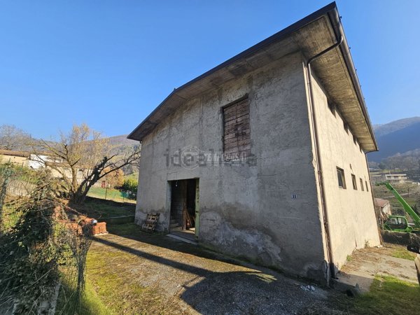 appartamento in vendita ad Adrara San Rocco