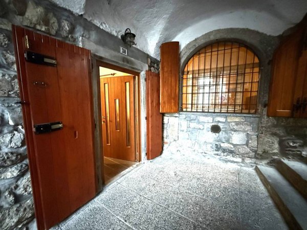 appartamento in vendita ad Adrara San Rocco