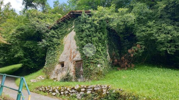 appartamento in vendita ad Adrara San Rocco