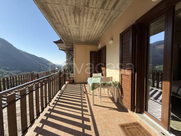 appartamento in vendita ad Adrara San Rocco