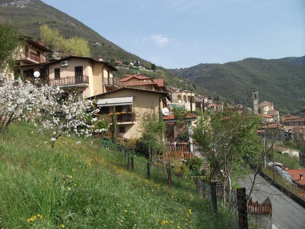 appartamento in vendita ad Adrara San Rocco