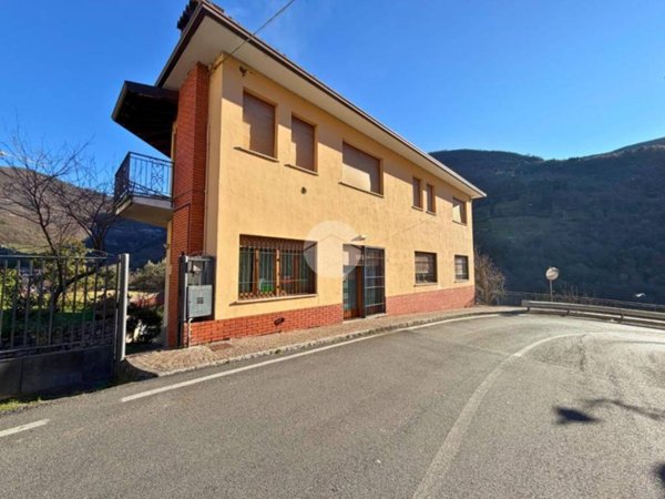 appartamento in vendita ad Adrara San Rocco