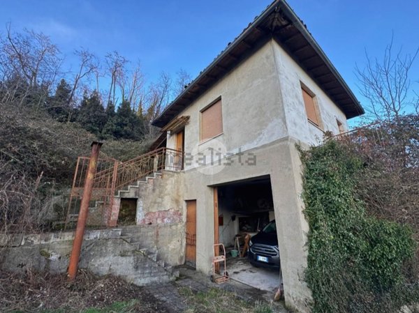 casa indipendente in vendita ad Adrara San Rocco