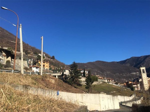 terreno in vendita ad Adrara San Rocco