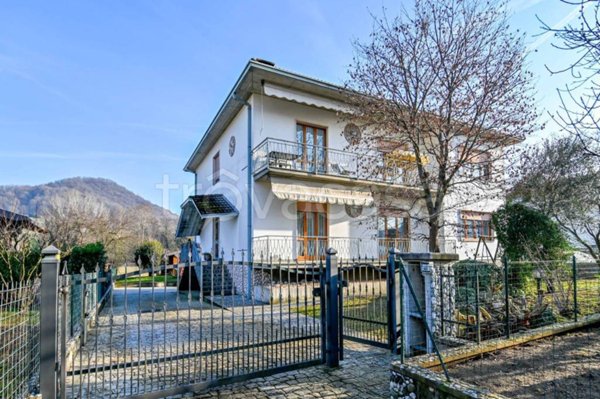 casa indipendente in vendita ad Albano Sant'Alessandro