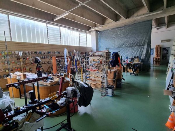 locale commerciale in vendita ad Albano Sant'Alessandro