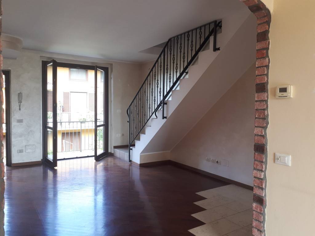 ufficio in vendita ad Albano Sant'Alessandro