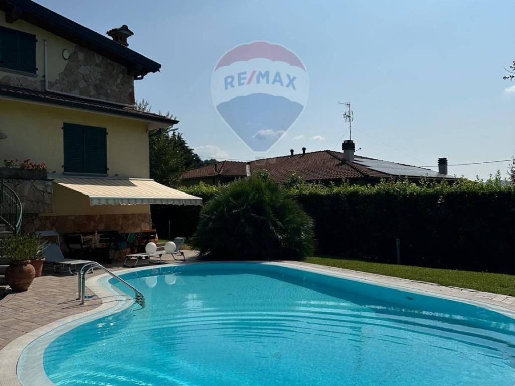 casa indipendente in vendita ad Albano Sant'Alessandro