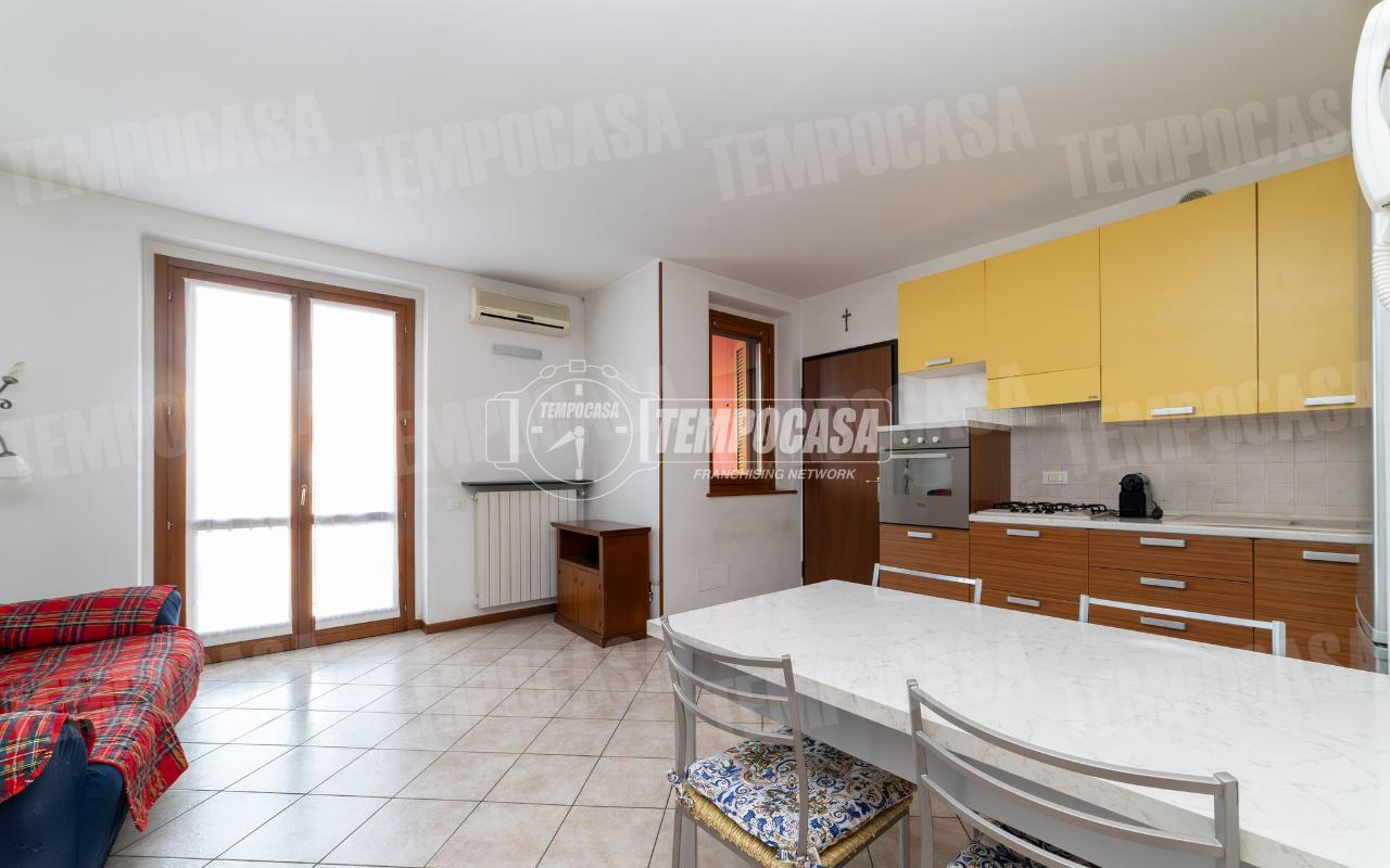 appartamento in vendita ad Albano Sant'Alessandro