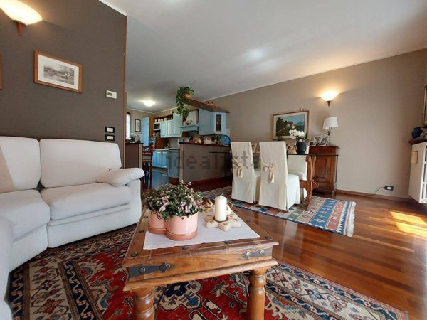 casa indipendente in vendita ad Albano Sant'Alessandro