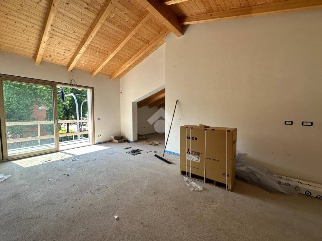 appartamento in vendita ad Albano Sant'Alessandro