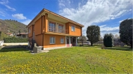 casa indipendente in vendita ad Albano Sant'Alessandro