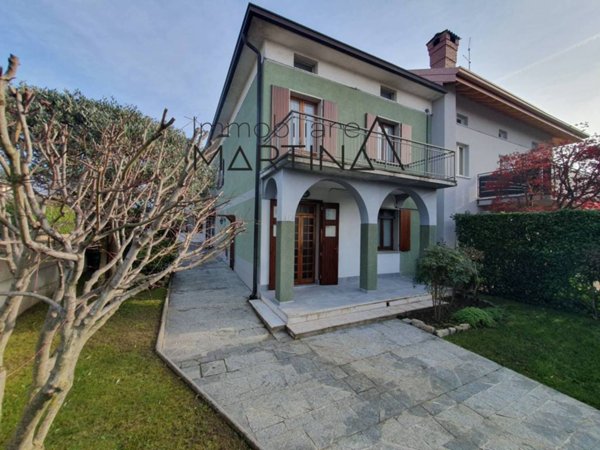 casa indipendente in vendita ad Albano Sant'Alessandro