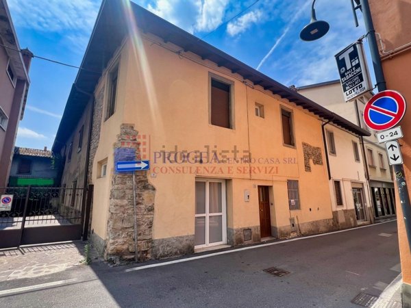 appartamento in vendita ad Albano Sant'Alessandro