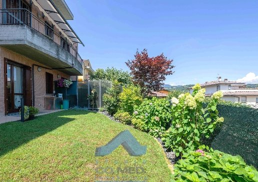appartamento in vendita ad Albano Sant'Alessandro