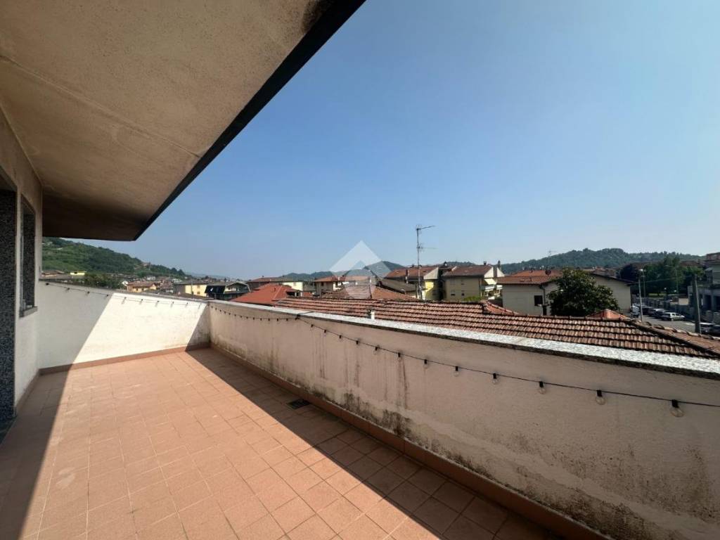 appartamento in vendita ad Albano Sant'Alessandro