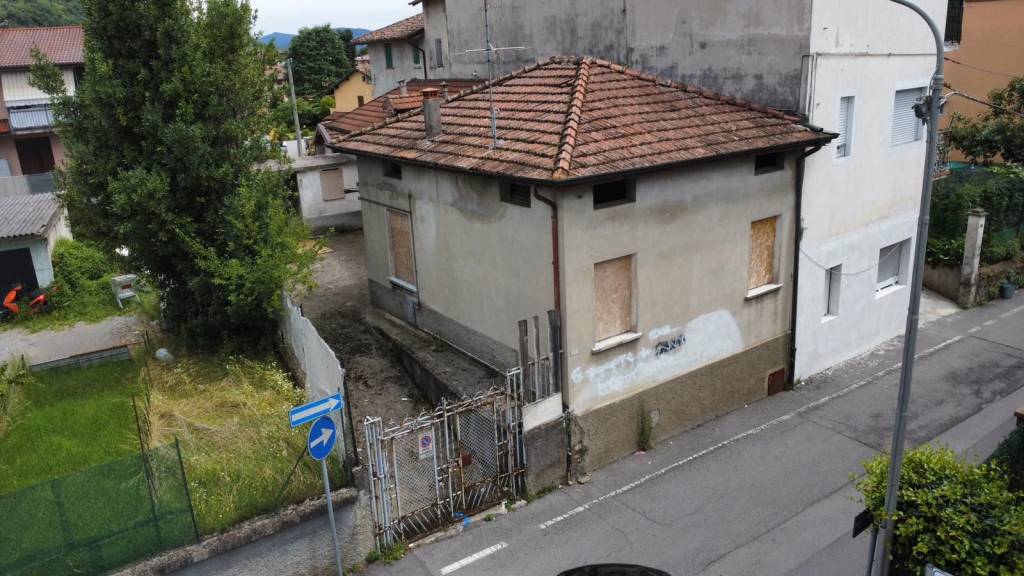 casa indipendente in vendita ad Albano Sant'Alessandro