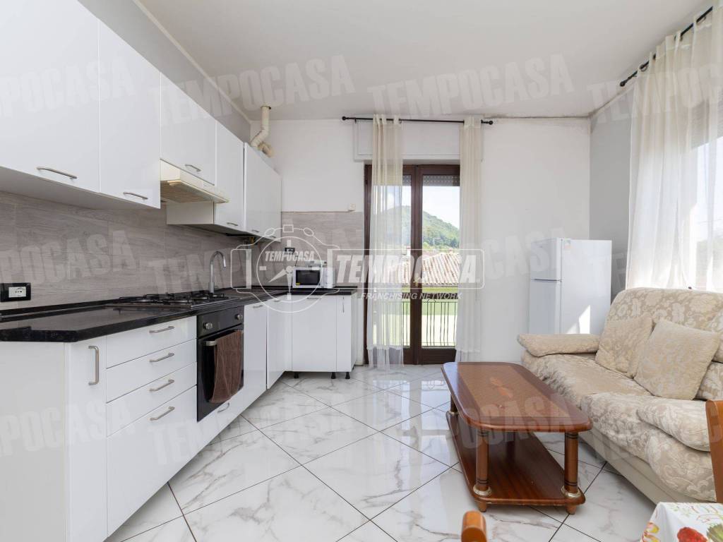 appartamento in vendita ad Albano Sant'Alessandro