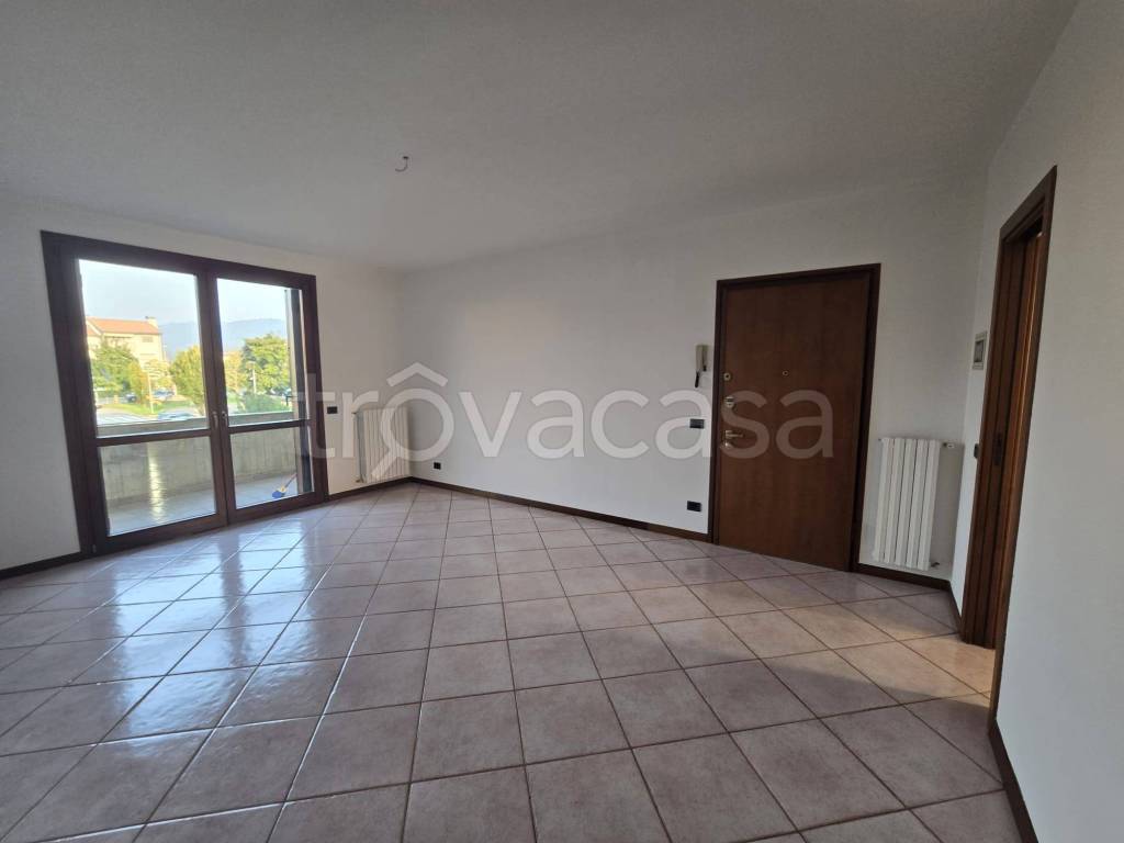 appartamento in vendita ad Albano Sant'Alessandro