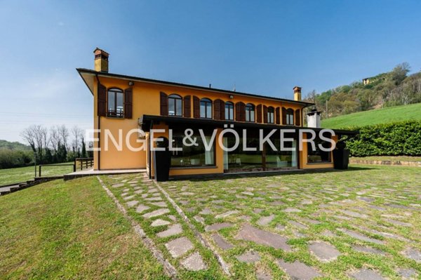casa indipendente in vendita ad Albano Sant'Alessandro